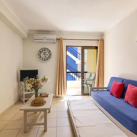 Apartamento Elma 4 *